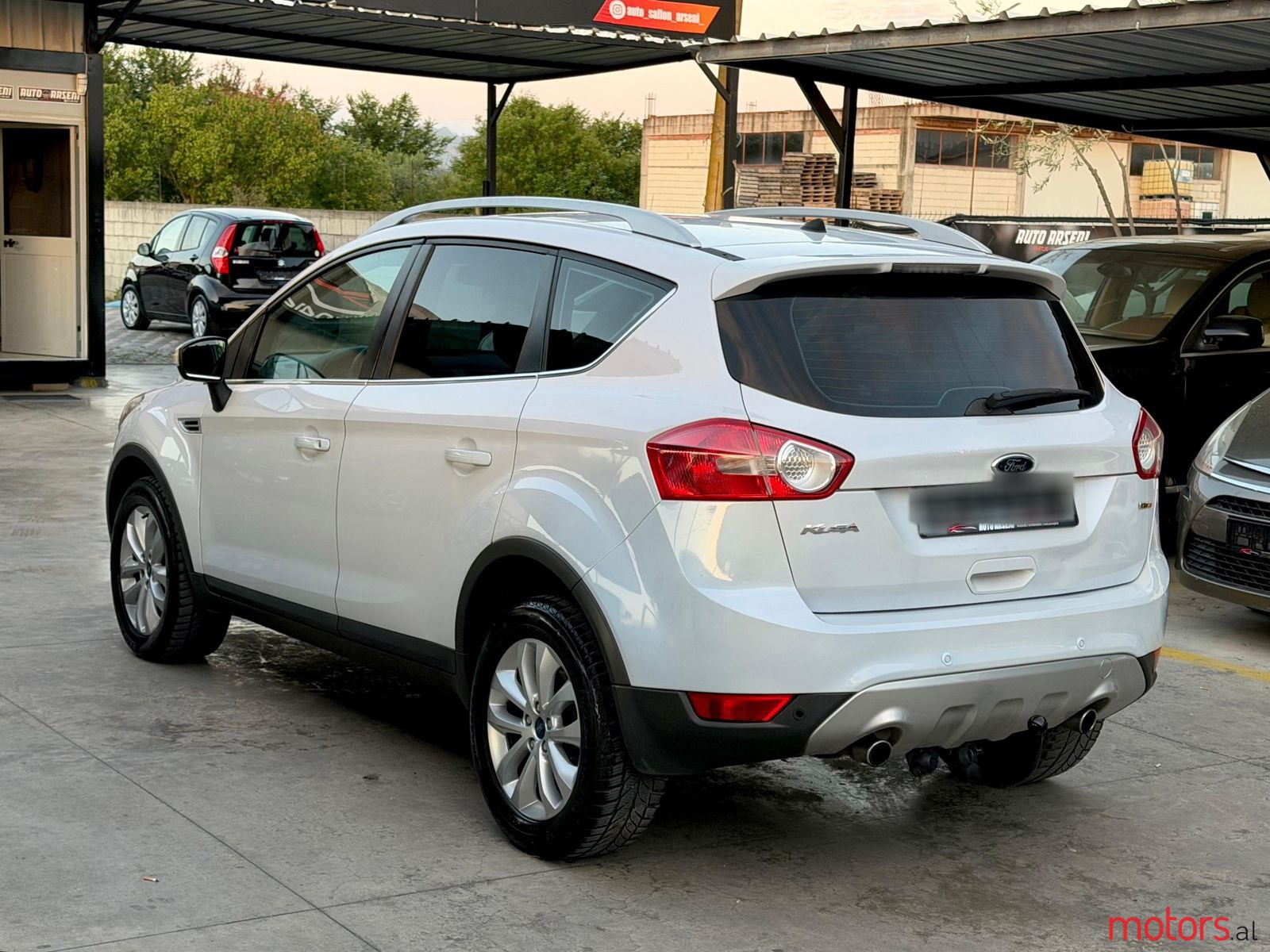 2011' Ford Kuga photo #5