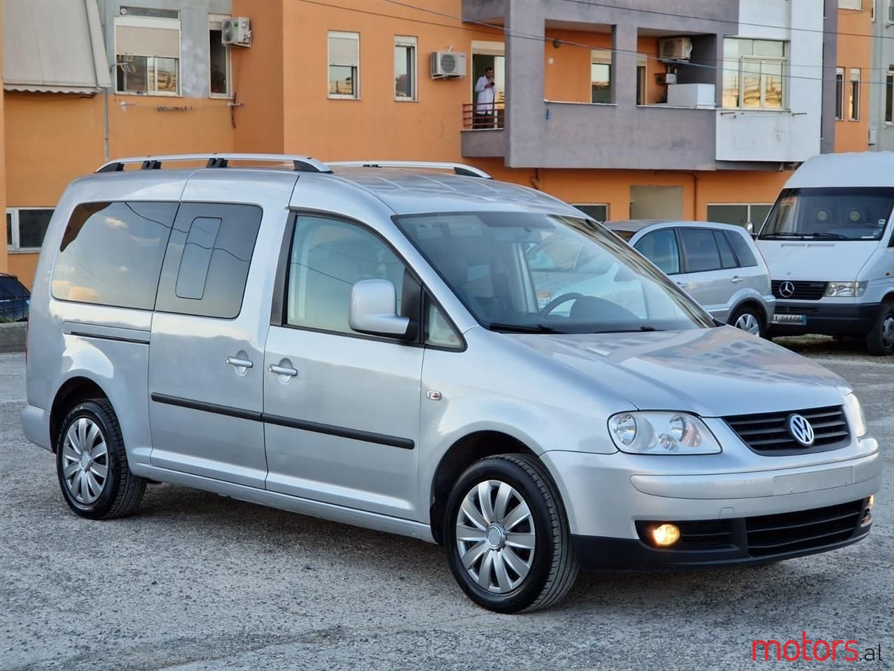 2009' Volkswagen Caddy photo #1