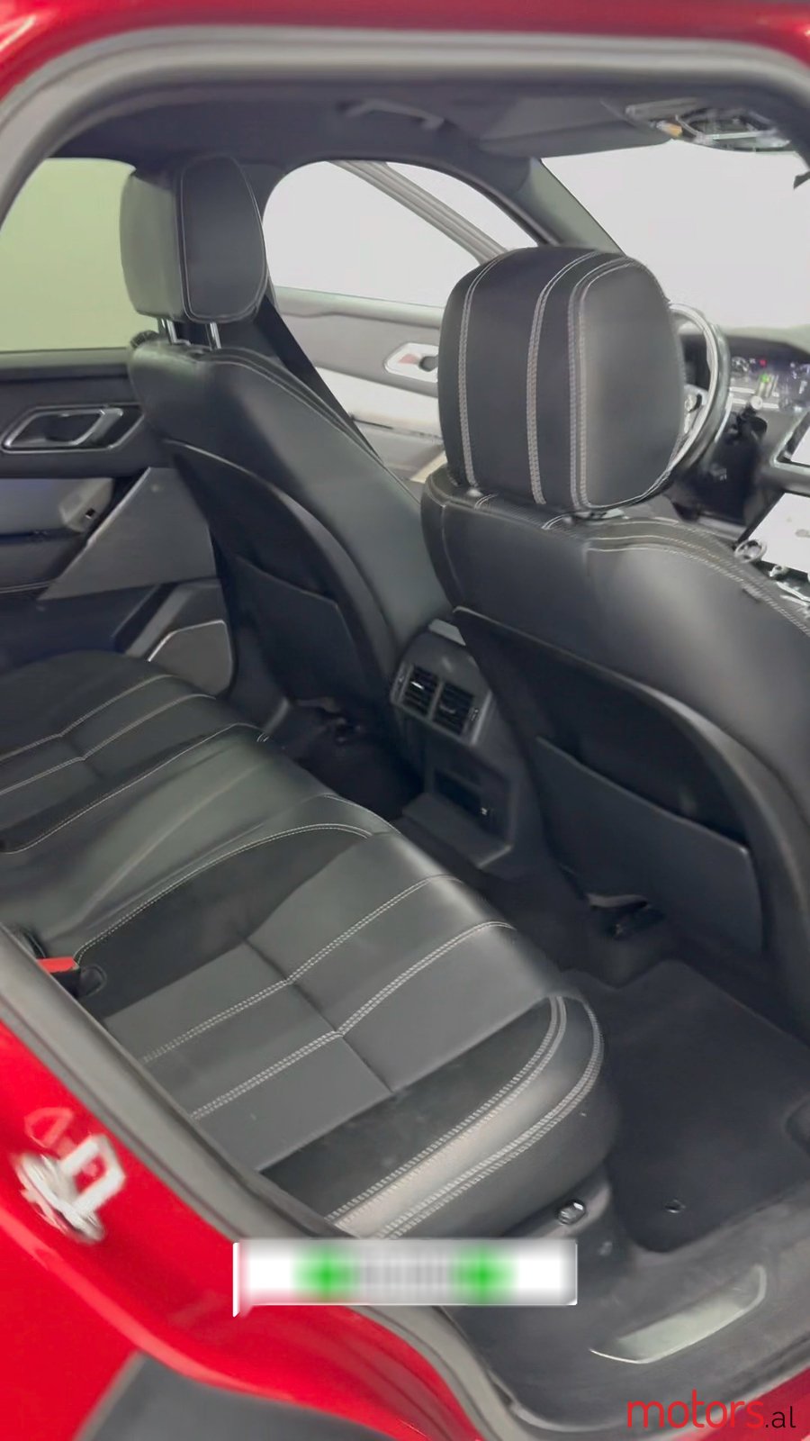 2019' Land Rover photo #4