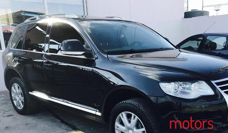 2007' Volkswagen Touareg photo #5