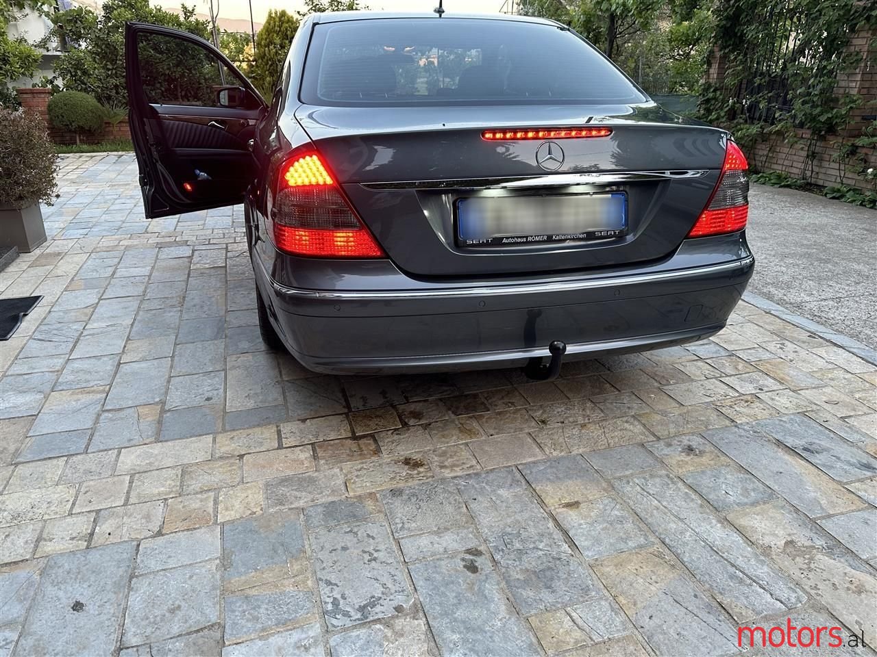 2007' Mercedes-Benz E 320 photo #3