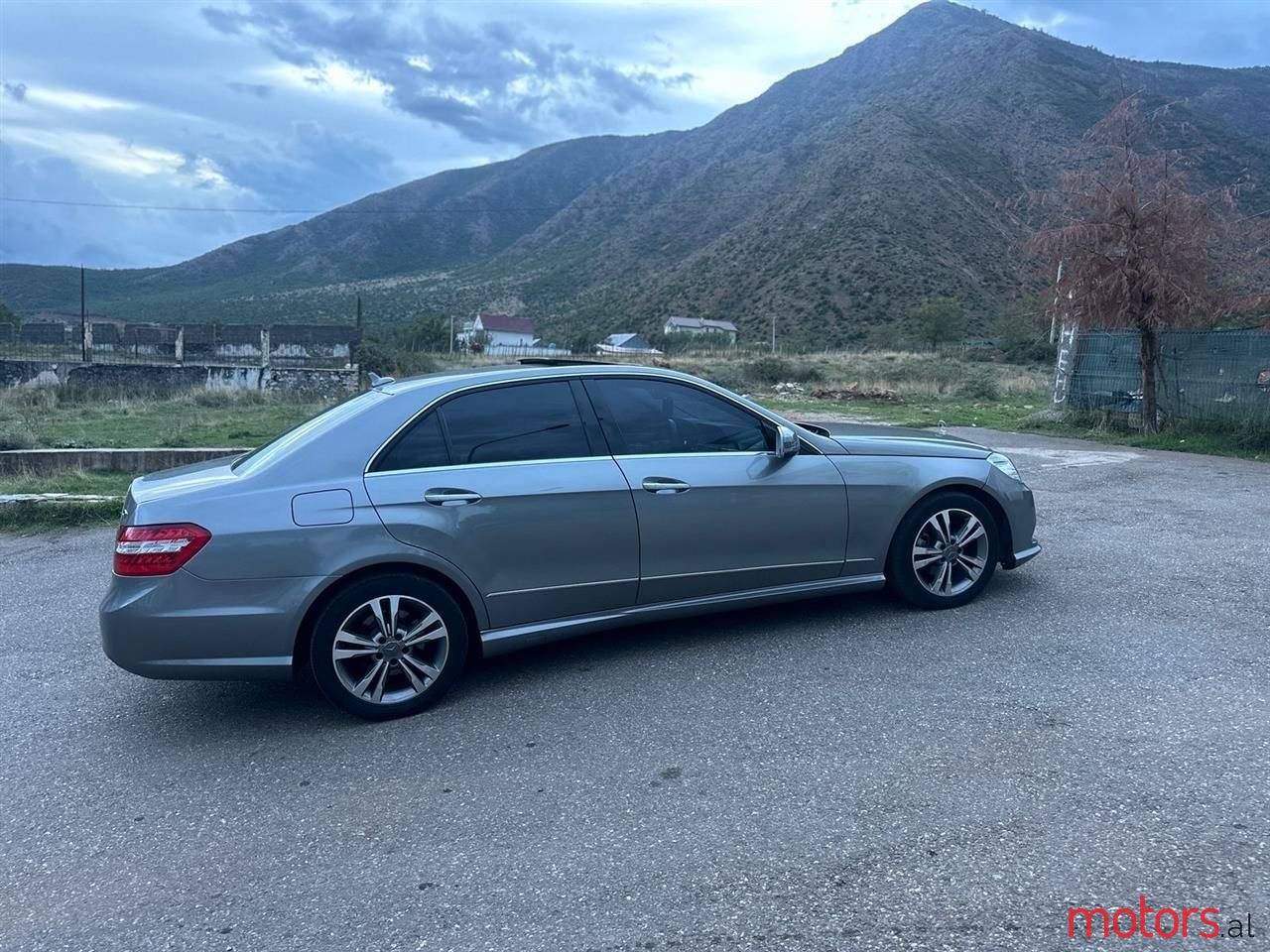 2013' Mercedes-Benz E 220 photo #6