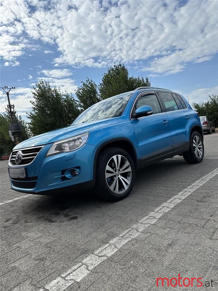 2008' Volkswagen Tiguan photo #3