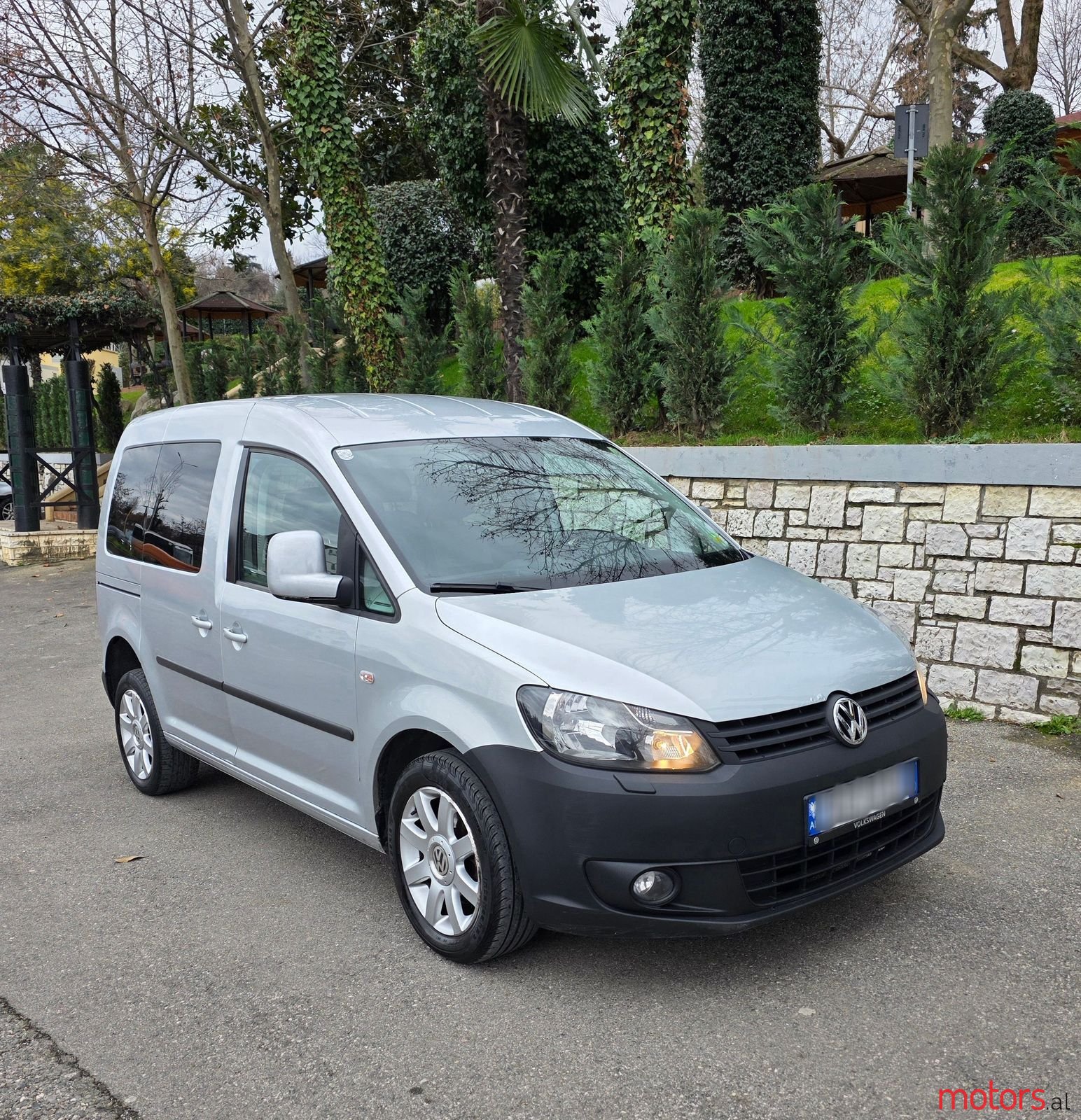 2011' Volkswagen Caddy photo #3