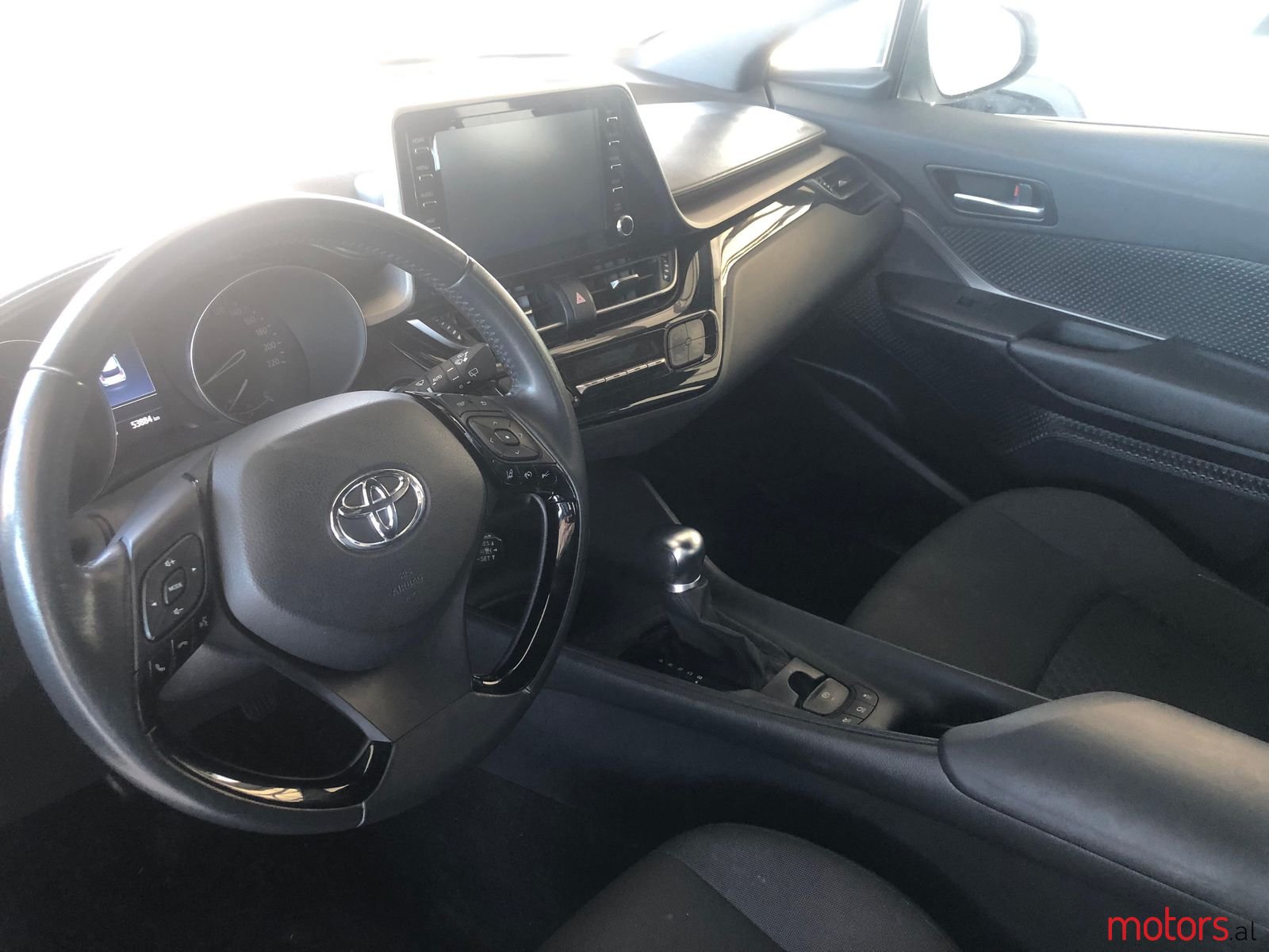 2023' Toyota C-HR photo #6