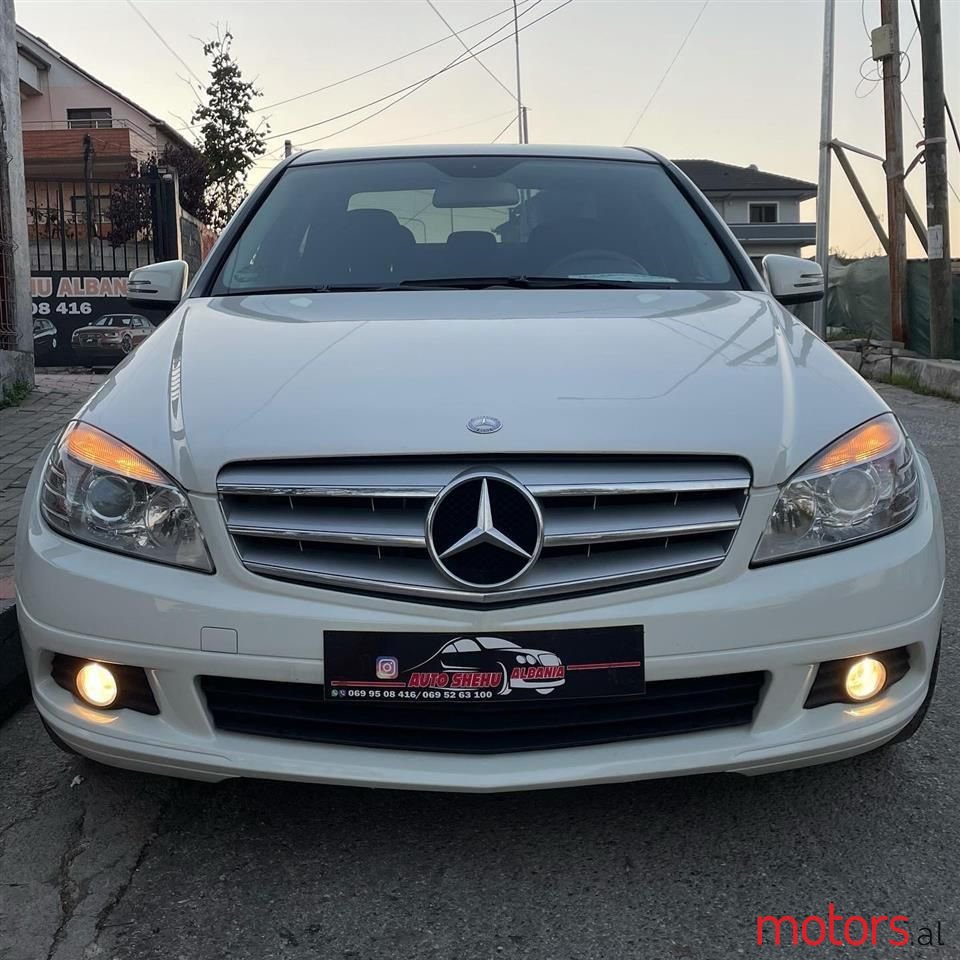 2011' Mercedes-Benz C 200 photo #2