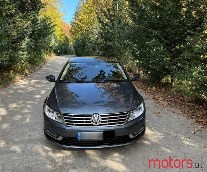 2015' Volkswagen Passat photo #1