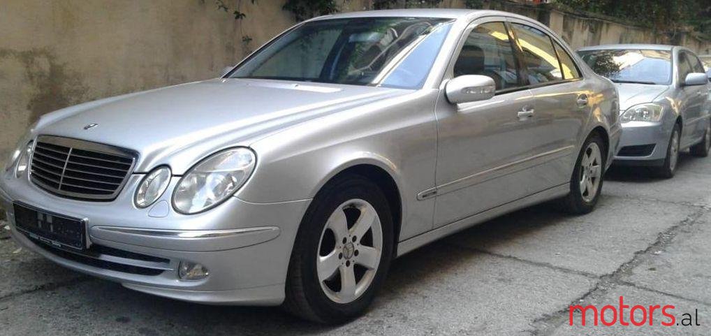 2003' Mercedes-Benz E 220 photo #1