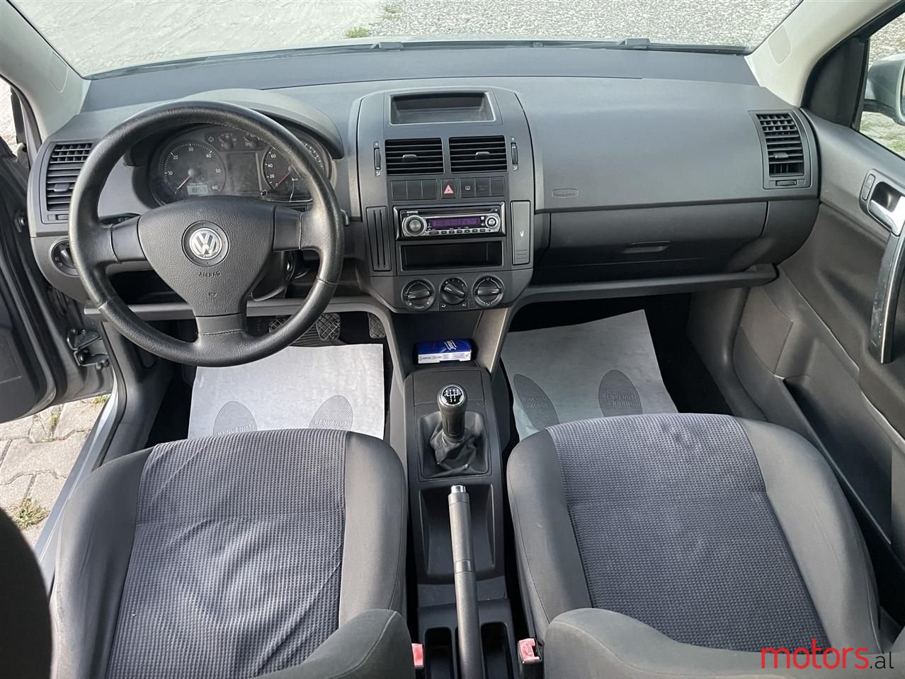 2007' Volkswagen Polo photo #6