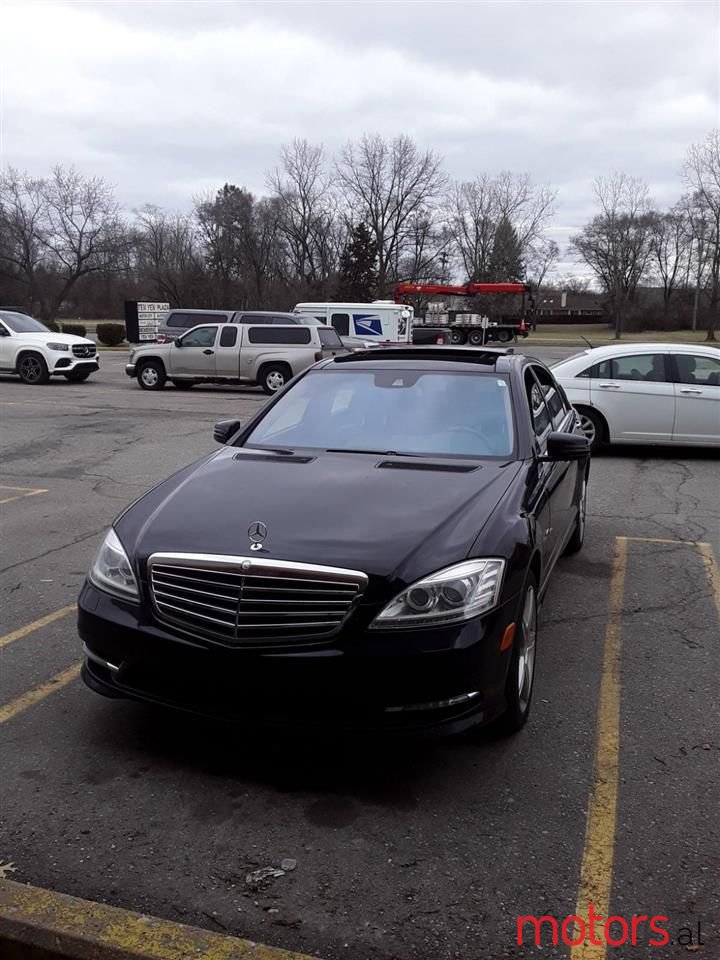 2012' Mercedes-Benz S 550 photo #6