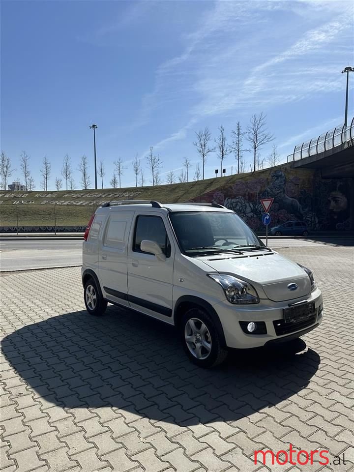 2023' Volkswagen Caddy photo #1