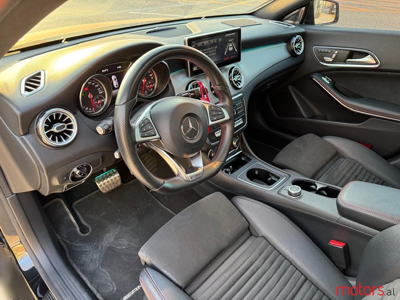 2017' Mercedes-Benz CLA 250 photo #3