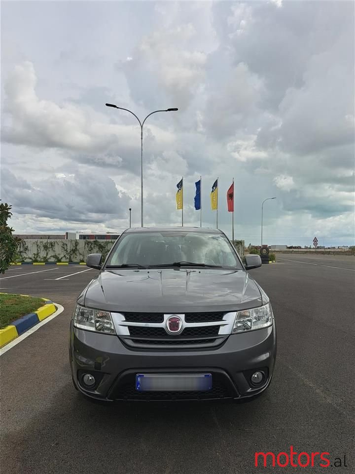 2012' Fiat Freemont photo #1