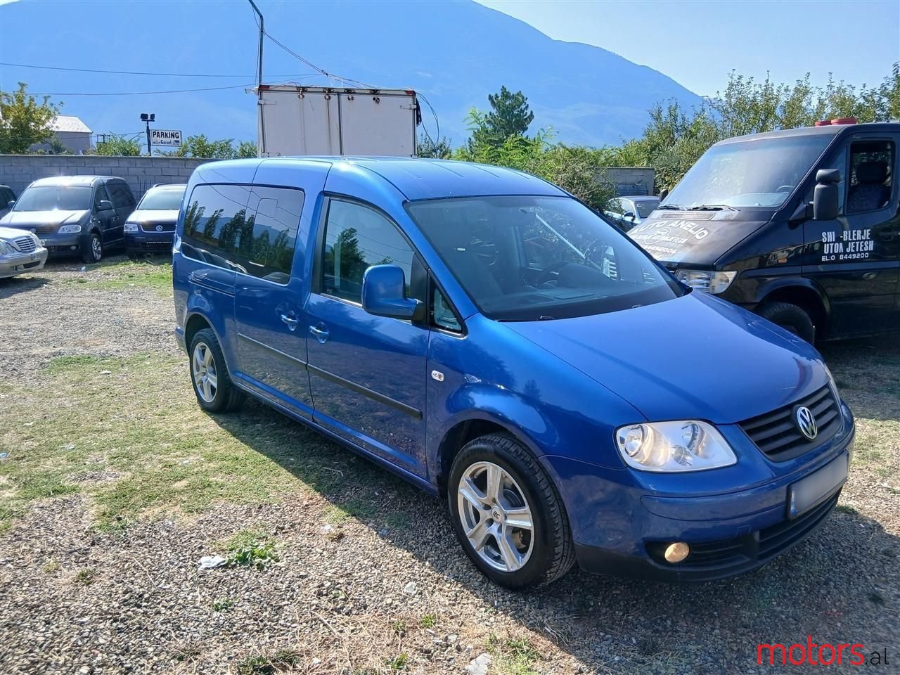 2008' Volkswagen Caddy photo #1