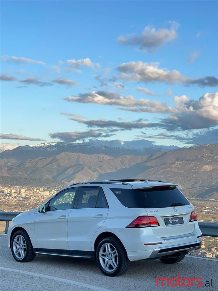 2012' Mercedes-Benz ML 350 photo #5