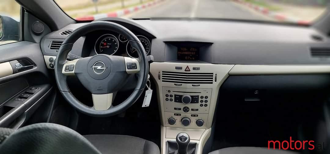 2006' Opel Astra photo #3