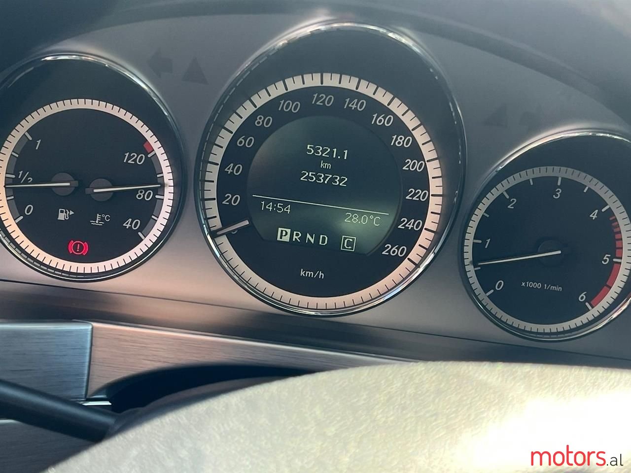 2010' Mercedes-Benz GLK 350 photo #4