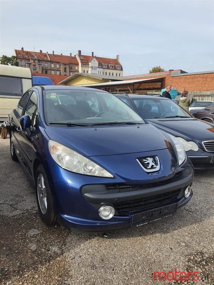 2009' Peugeot 207 photo #2