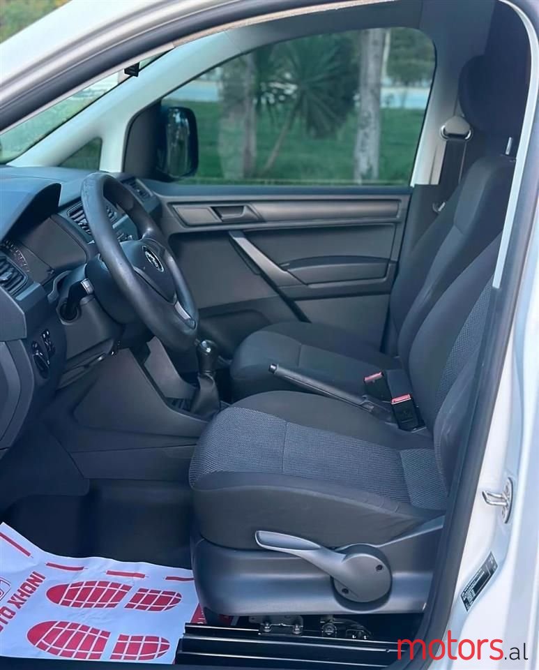 2016' Volkswagen Caddy photo #4