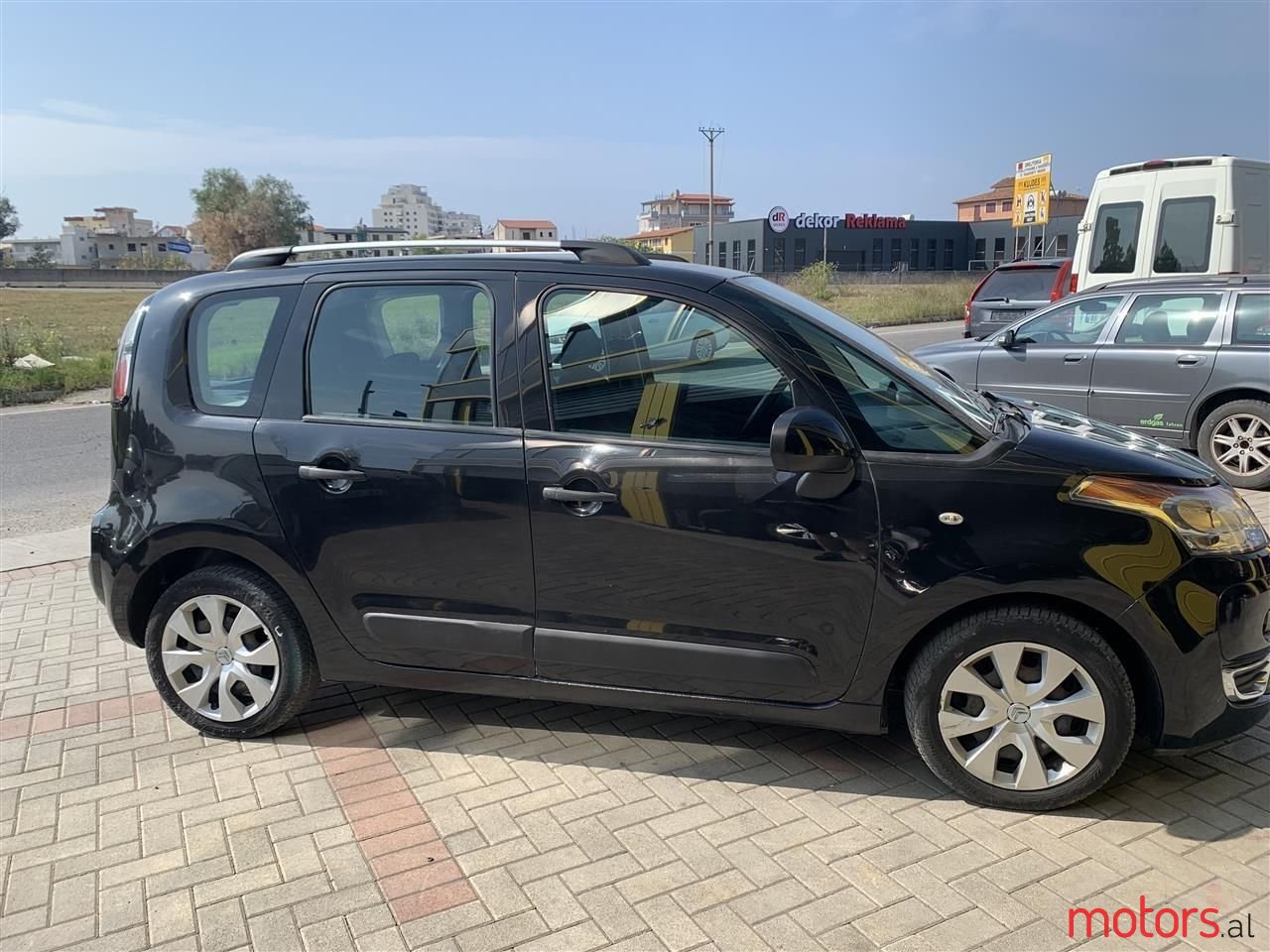 2011' Citroen C3 photo #2