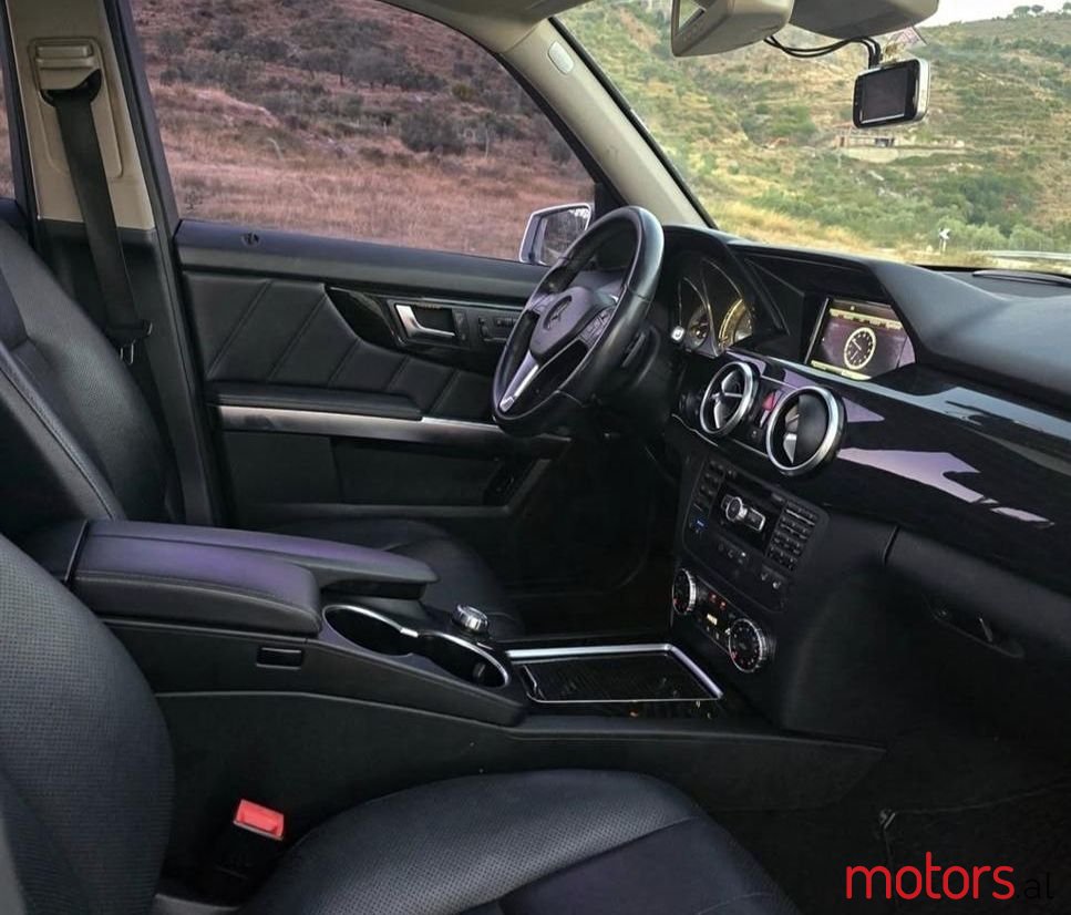 2015' Mercedes-Benz GLK 220 photo #5