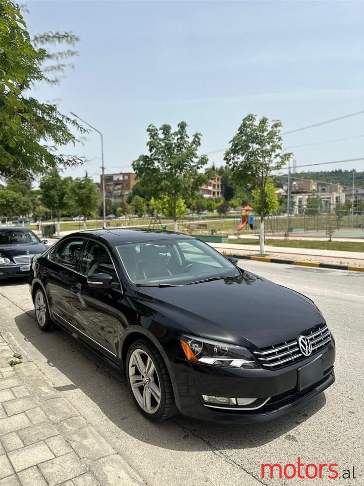 2013' Volkswagen Passat photo #3