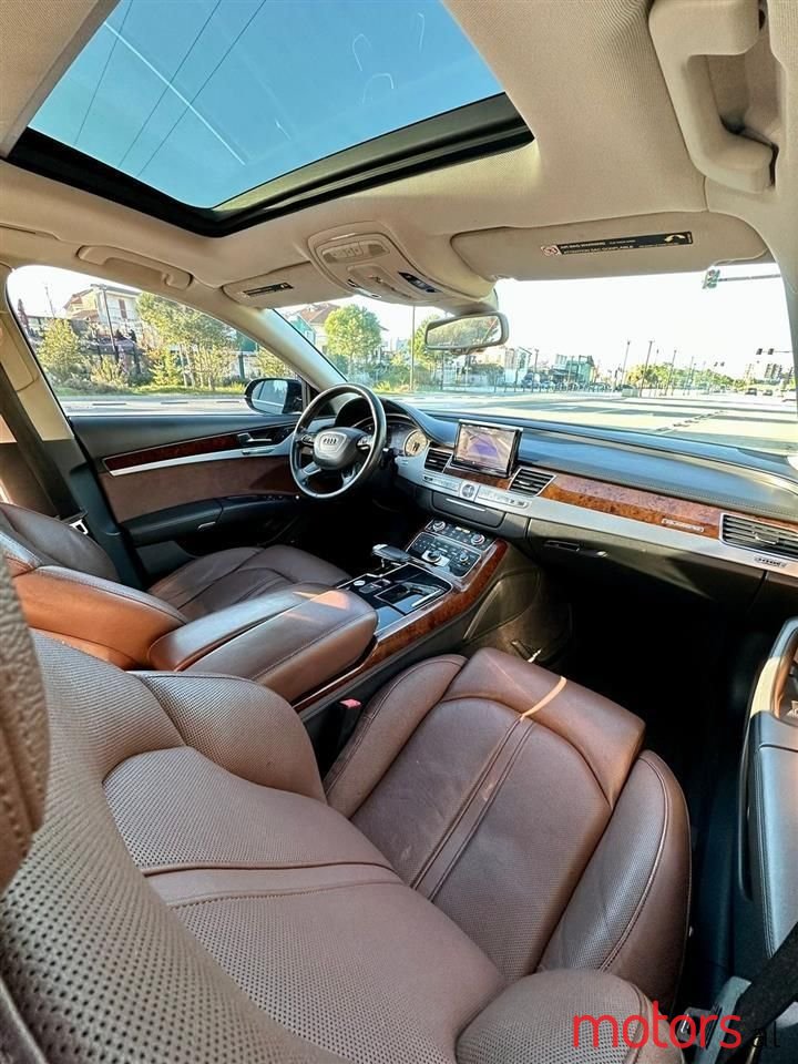 2012' Audi A8 photo #6