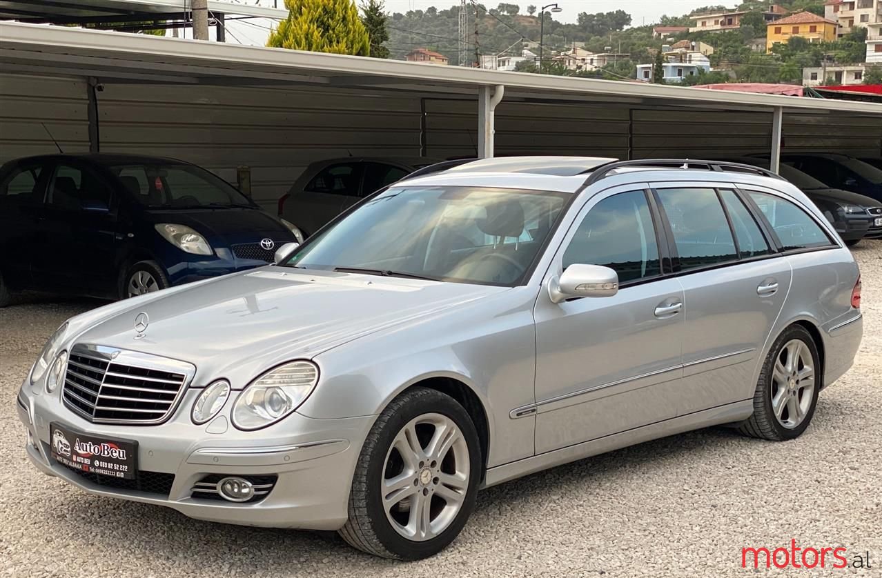 2009' Mercedes-Benz E 200 photo #1