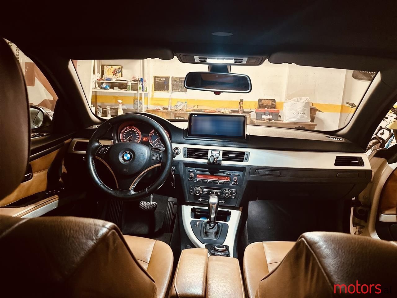 2008' BMW 320 photo #2