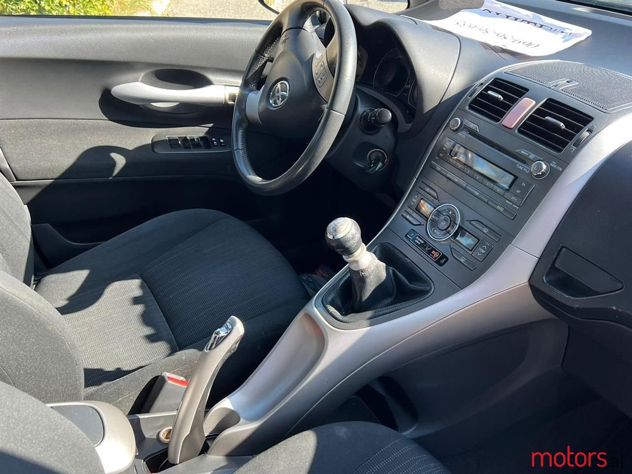 2008' Toyota Auris photo #4