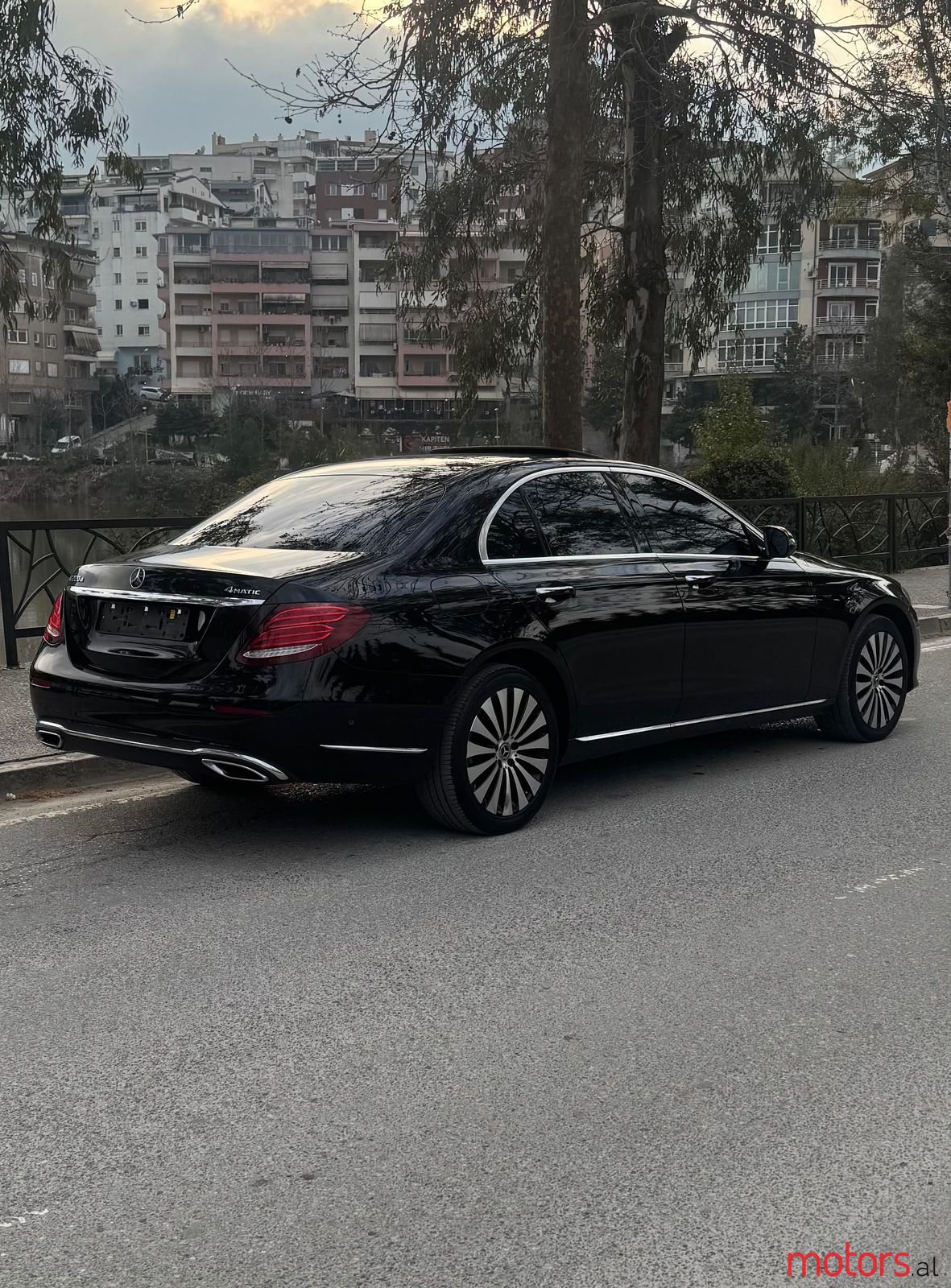 2017' Mercedes-Benz E 220 photo #6