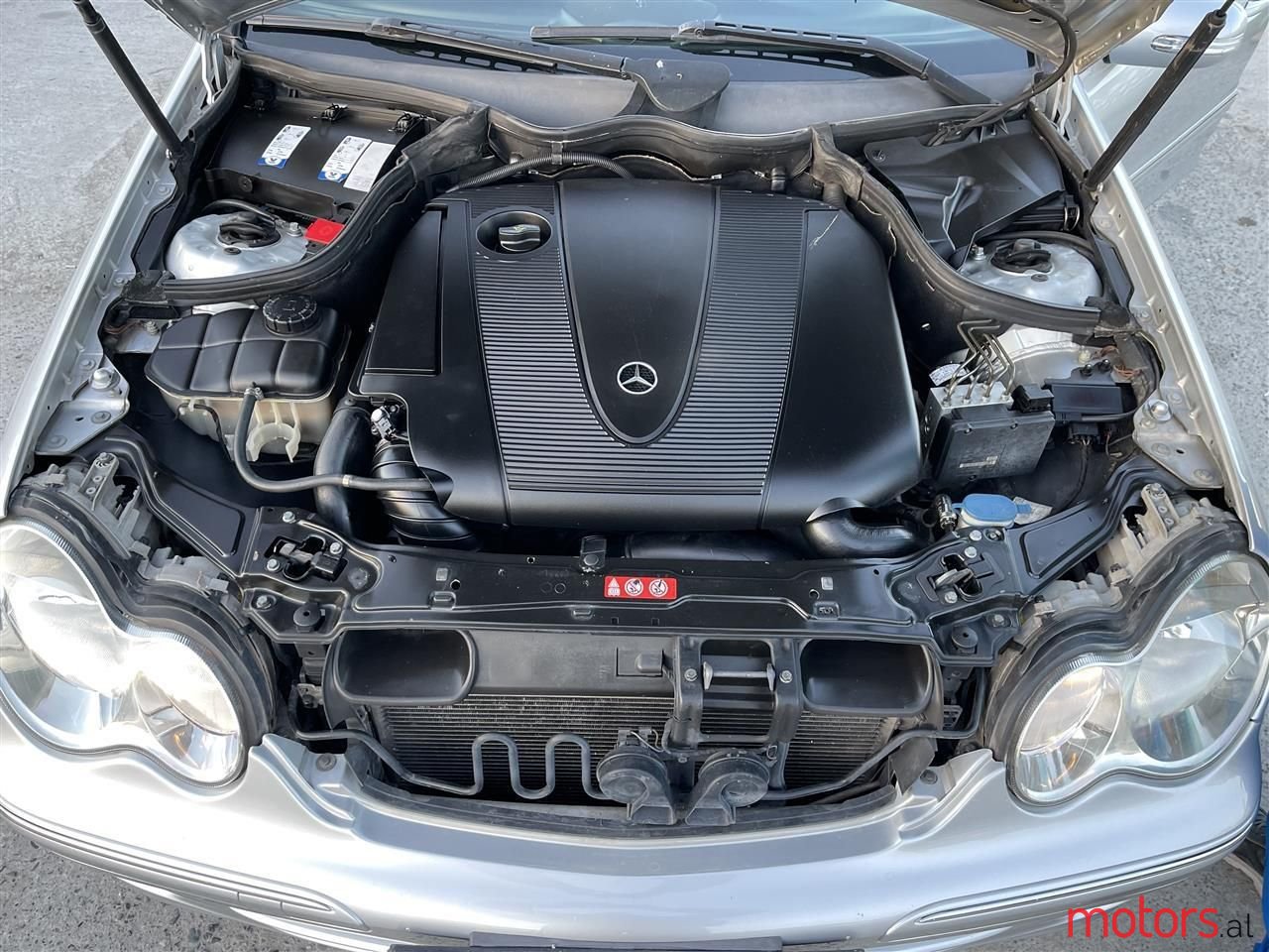 2005' Mercedes-Benz C 220 photo #4