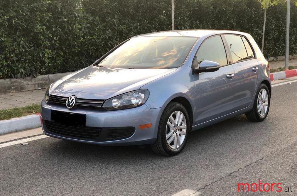 2010' Volkswagen Golf photo #1