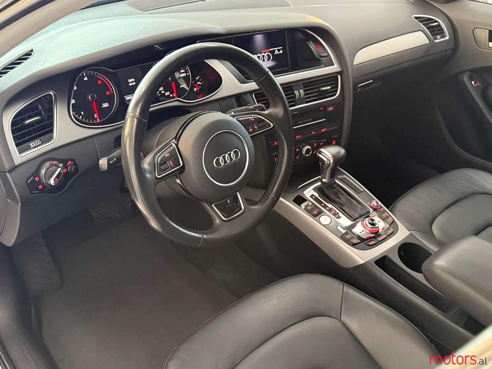 2014' Audi A4 photo #2