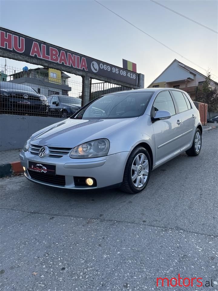 2005' Volkswagen Golf photo #1