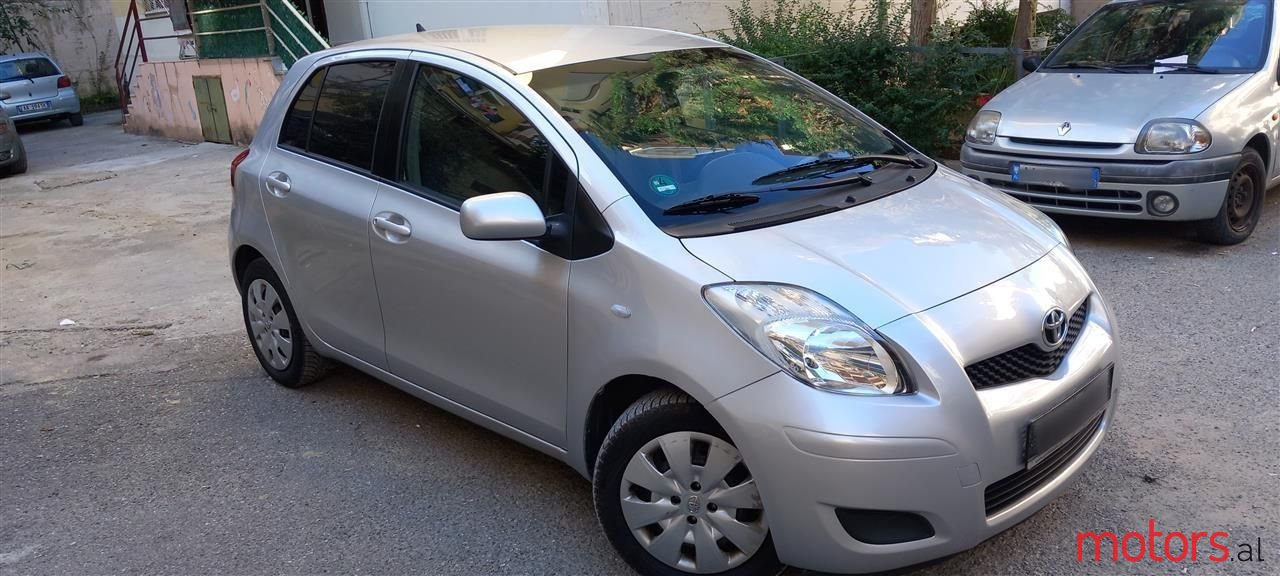 2009' Toyota Yaris photo #4