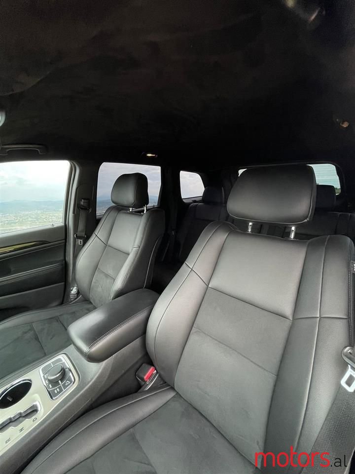 2012' Jeep Grand Cherokee photo #2