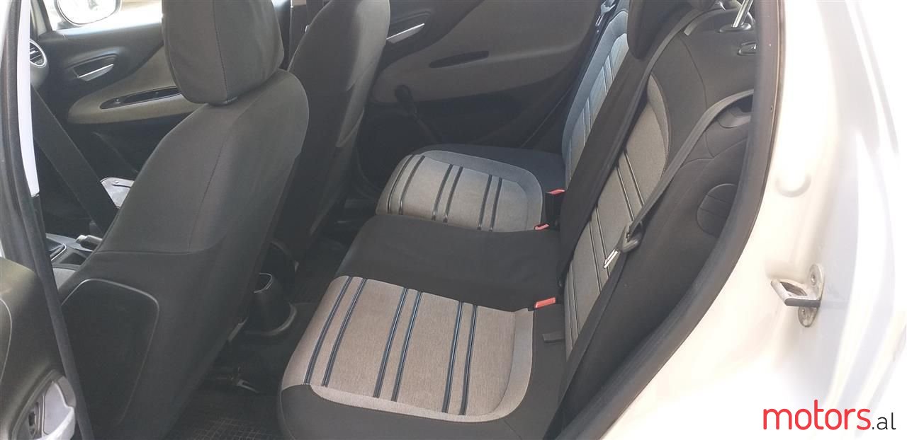 2010' Fiat Grande Punto photo #4