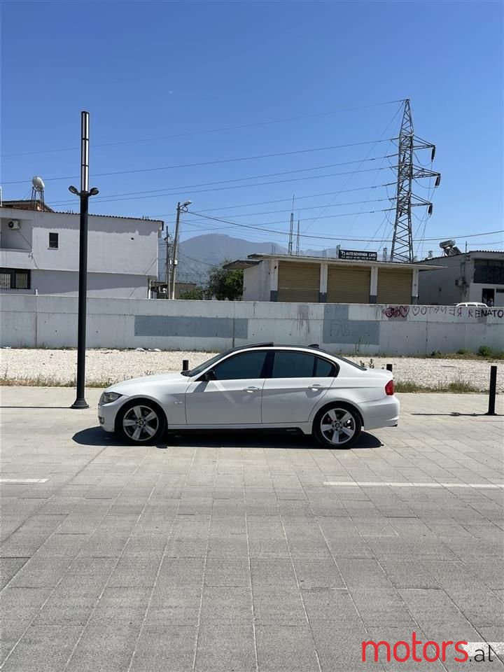 2009' BMW 320 photo #6