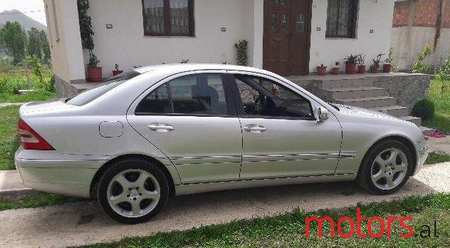 2001' Mercedes-Benz C-Class photo #2