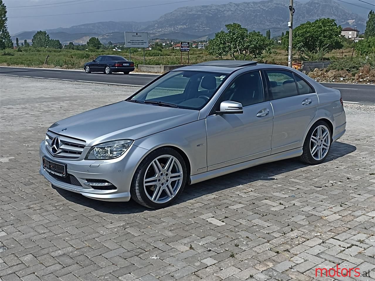 2011' Mercedes-Benz C 220 photo #1