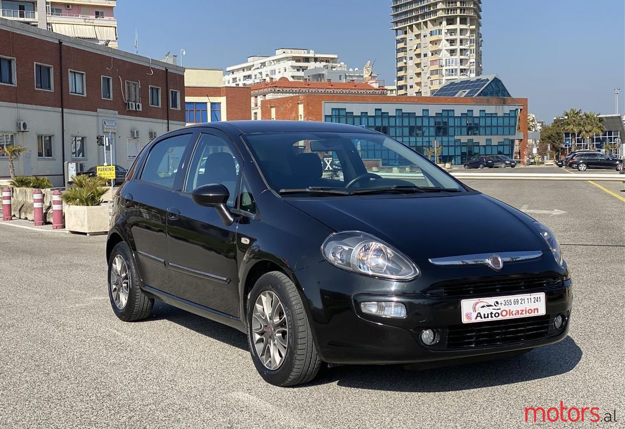 2010' Fiat Punto Evo photo #1