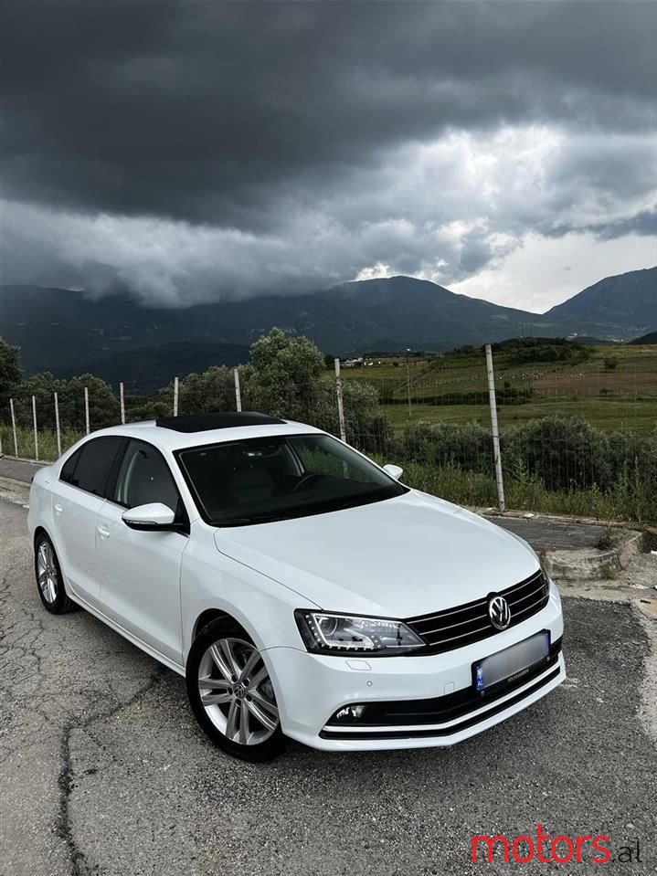 2015' Volkswagen Jetta photo #2