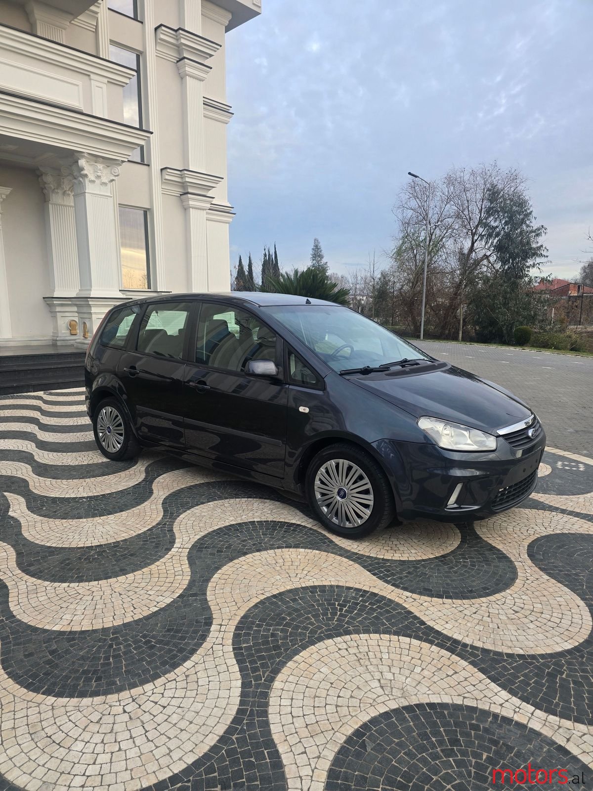 2009' Ford C-MAX photo #2