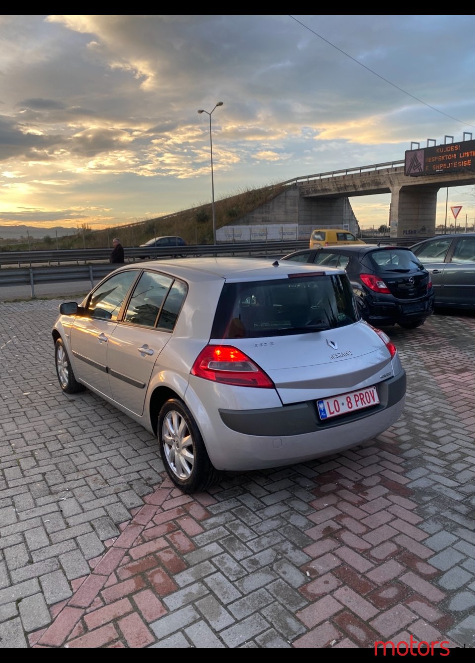 2007' Renault Megane photo #5