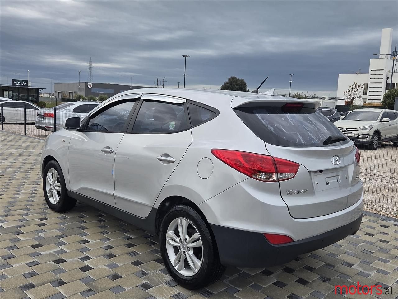 2010' Hyundai Tucson photo #3