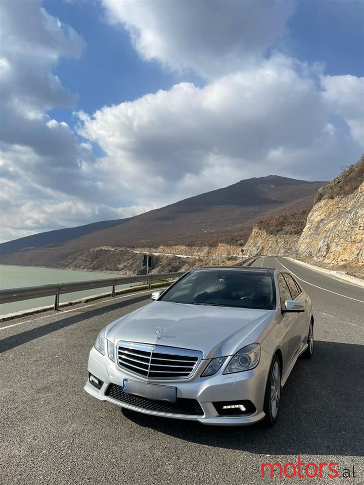 2010' Mercedes-Benz E 350 photo #1