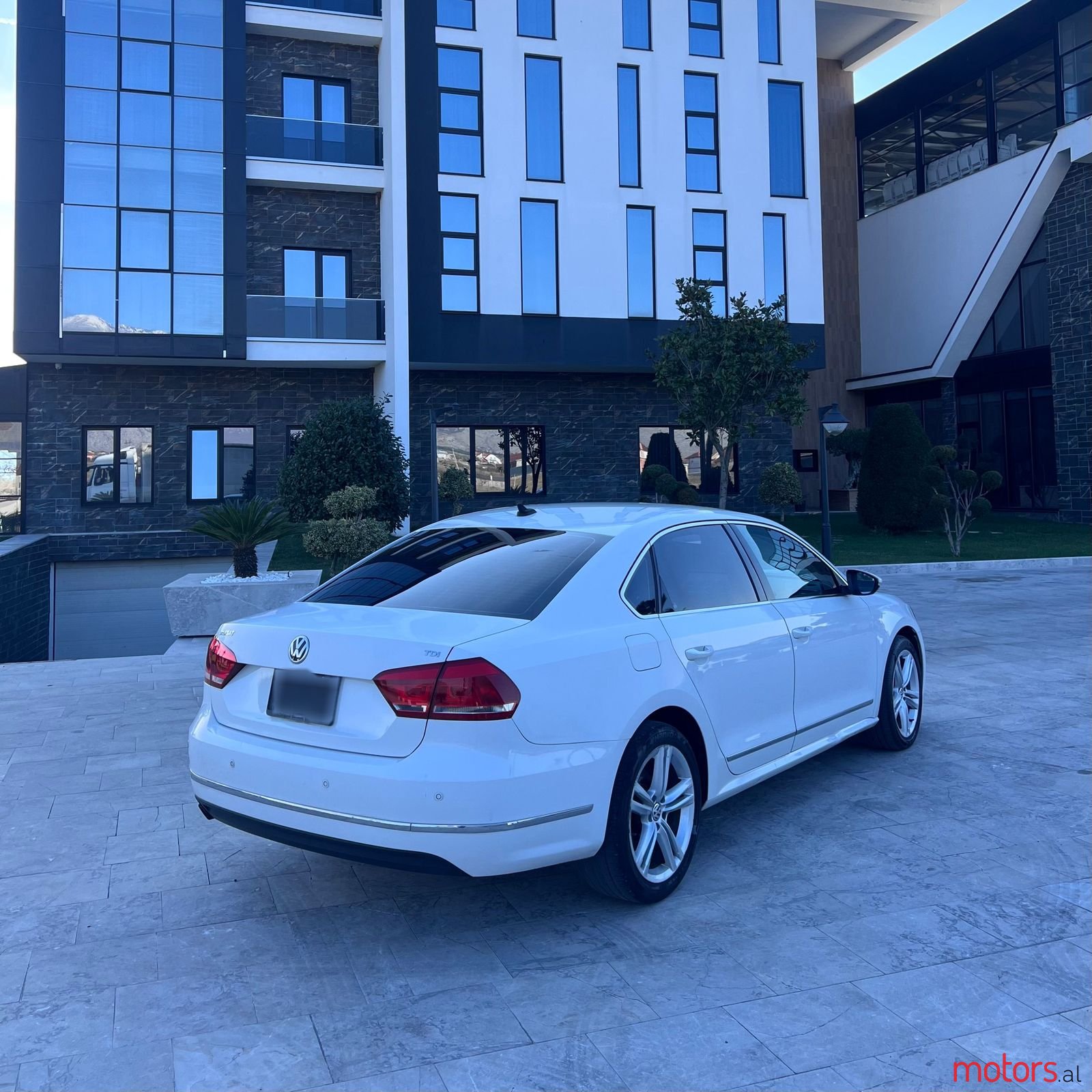 2014' Volkswagen Passat photo #5