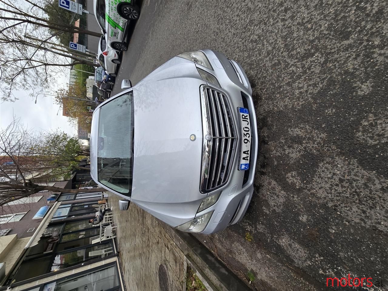 2010' Mercedes-Benz E 220 photo #6