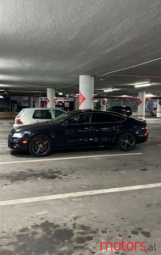 2012' Audi A7 photo #2